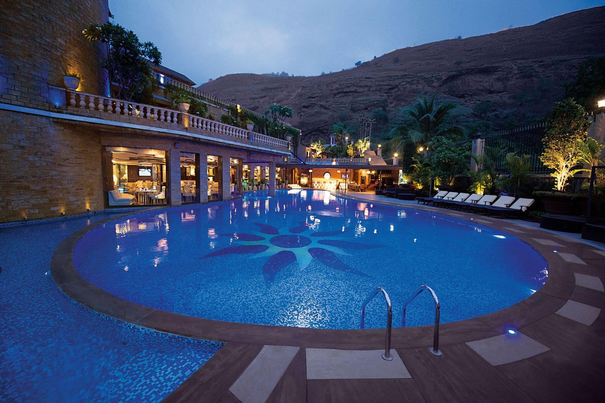 Della Resorts Лонавала Екстериор снимка
