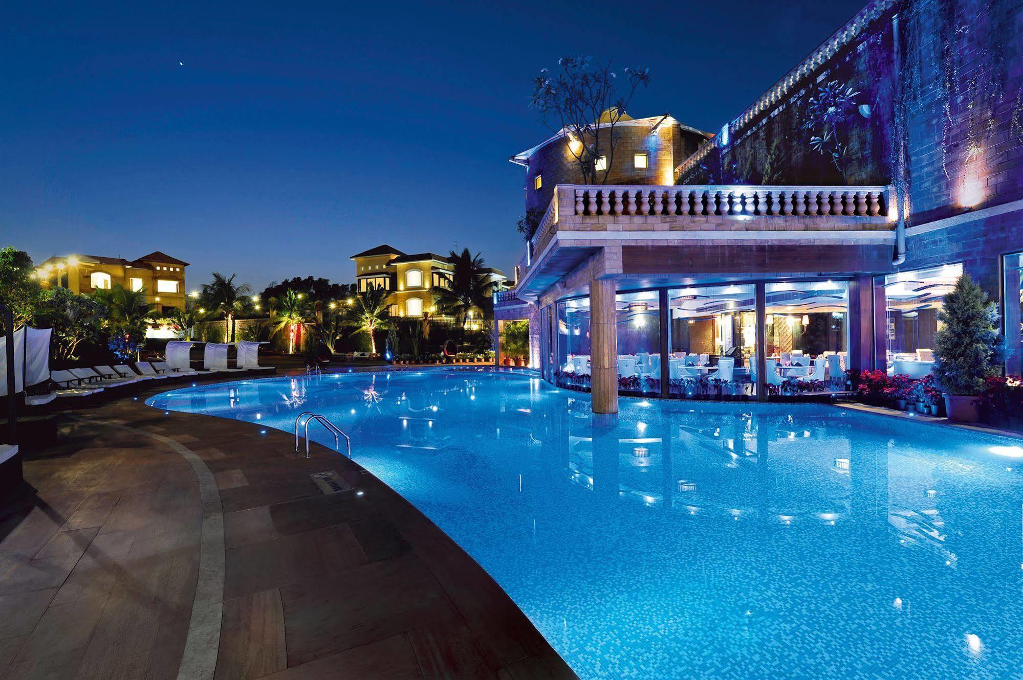 Della Resorts Лонавала Екстериор снимка